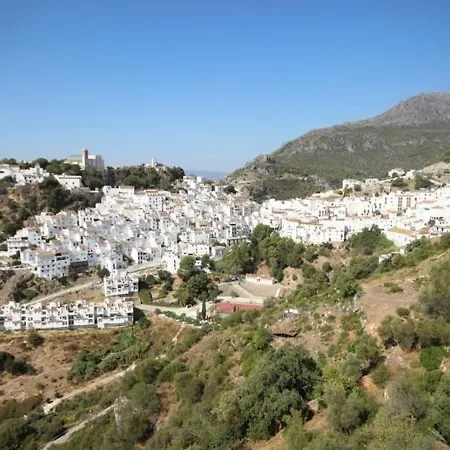 Casares Del Mar Luxury Apartments Penthouse With Beach Access Exterior photo